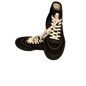 Vans High Top Black Sneakers Gum Sole Size 6.5, Used – Like New